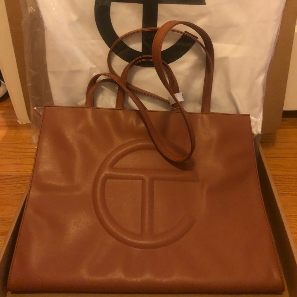 New with tags authentic Telfar Large Tan Shopping Bag